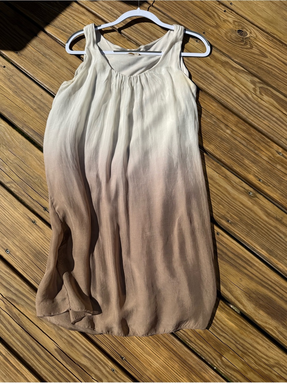 Frontomoda Giusy Sleeveless Ombre Shift Dress in Cream to Brown